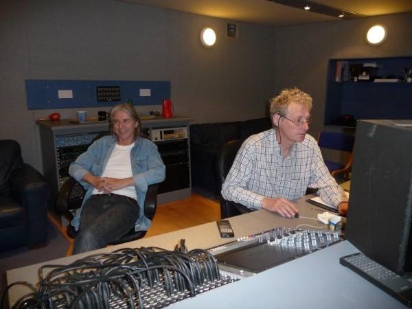 201-AllanInPatsStudioJuly09-GY